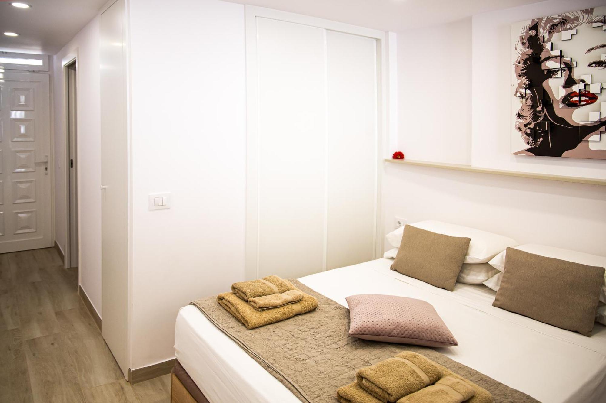 Luxury Suite Borinquen With Parking And Swimming Pool Playa de las Américas Kültér fotó